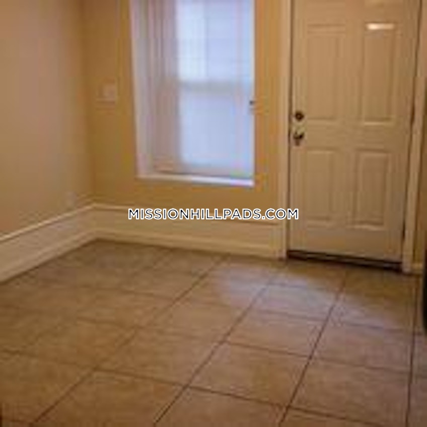 Boston - $4,500 /month