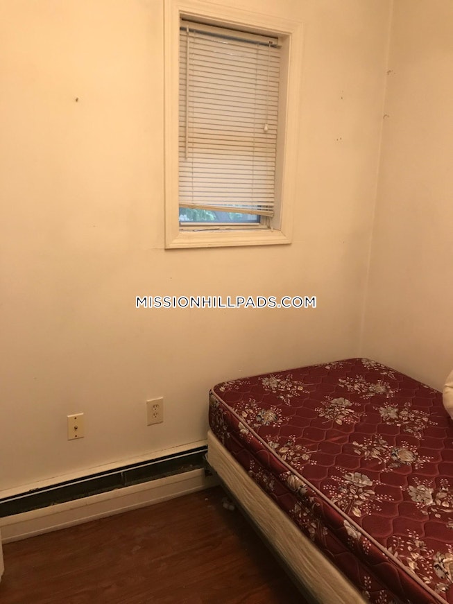 Boston - $3,500 /mo