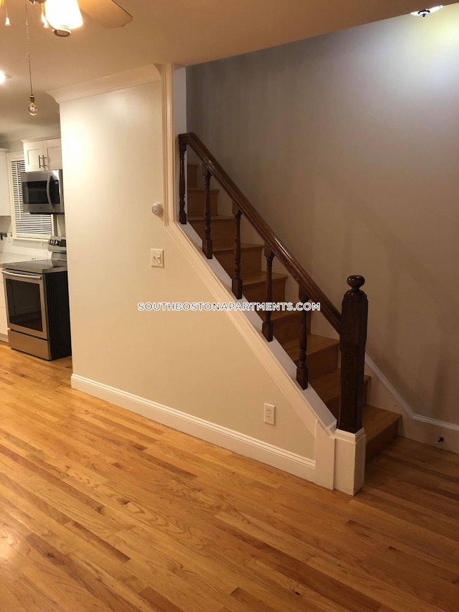 Boston - $2,600 /mo