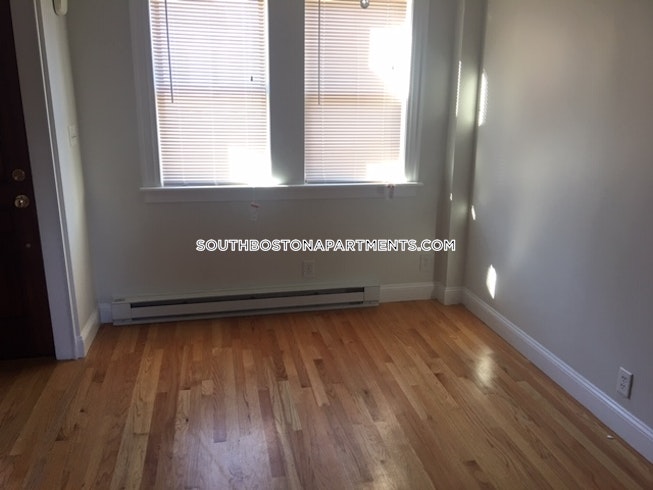 Boston - $2,600 /mo