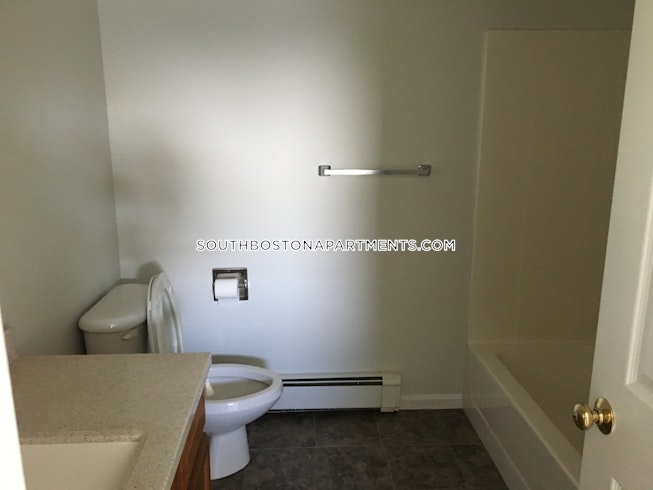 Boston - $3,700 /mo