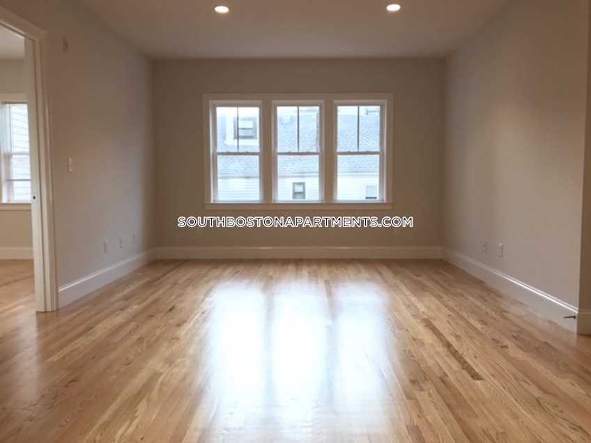 Boston - $3,200 /month