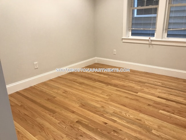 Boston - $3,200 /mo