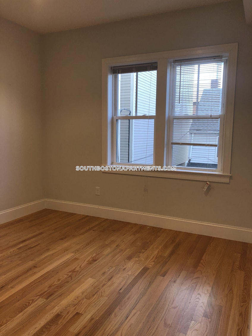 Boston - $3,200 /month