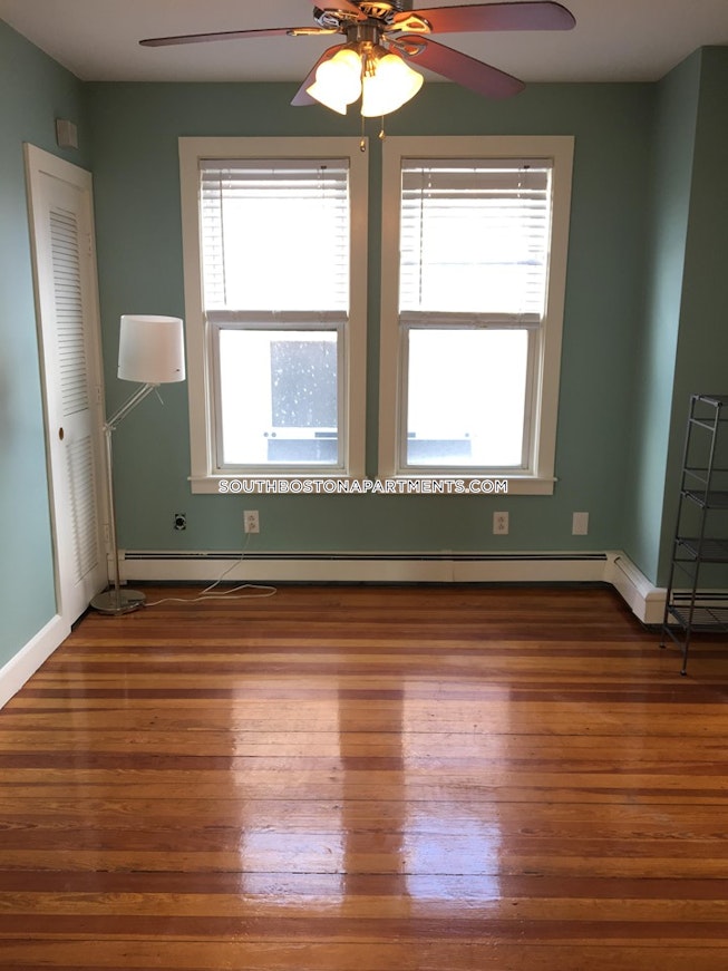 Boston - $2,700 /mo