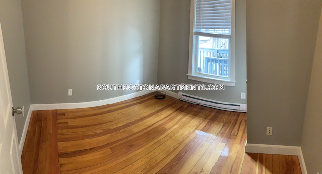 Boston - $2,700 /mo