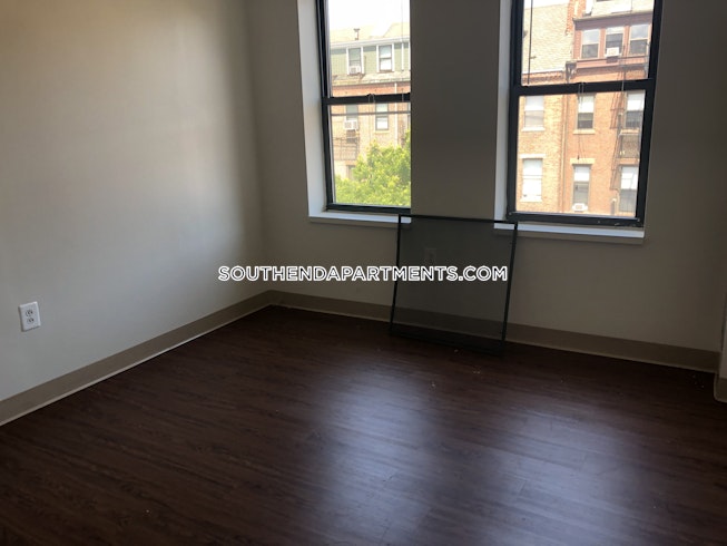 Boston - $2,890 /mo