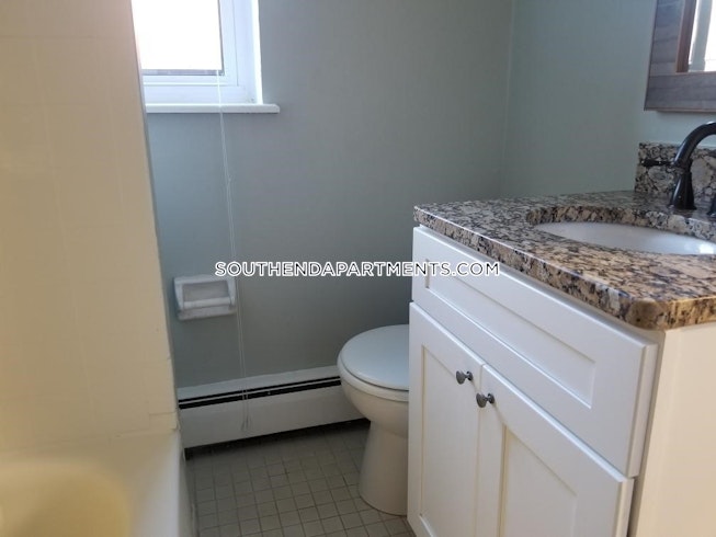 Boston - $2,400 /mo