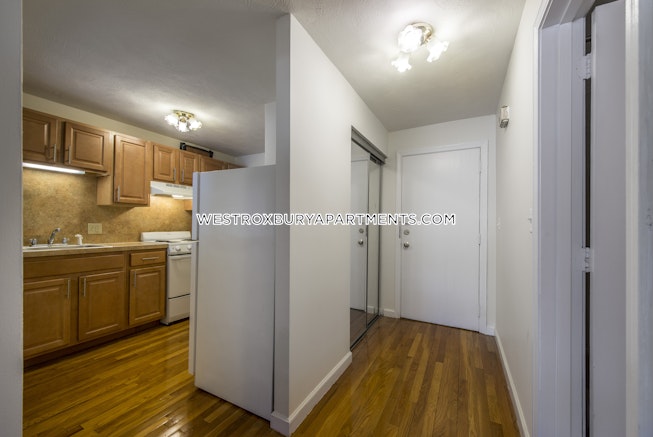 Boston - $1,950 /mo