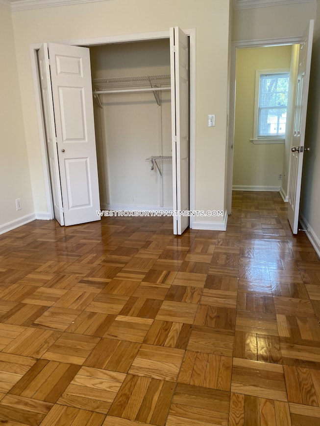 Boston - $2,800 /mo