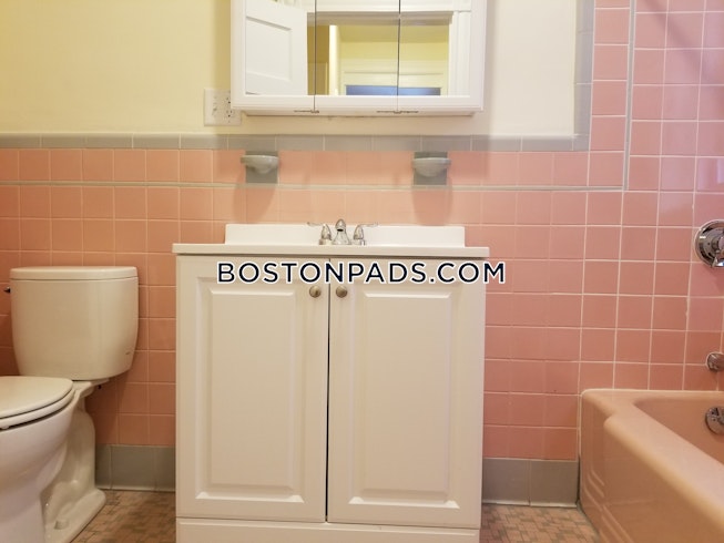 Brookline - $2,400 /mo