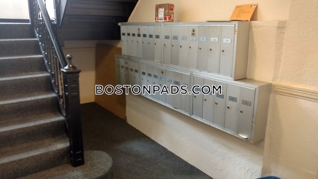 Boston - $1,500 /mo