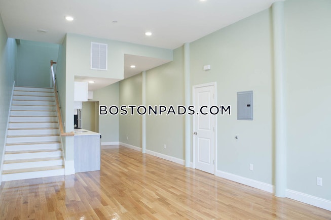 Boston - $2,200 /mo