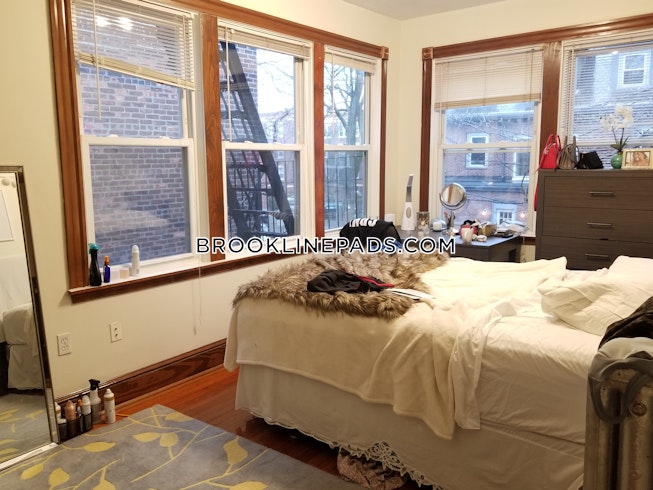 Brookline - $3,950 /mo