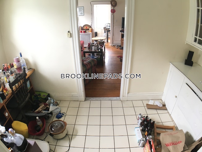 Brookline - $3,400 /mo