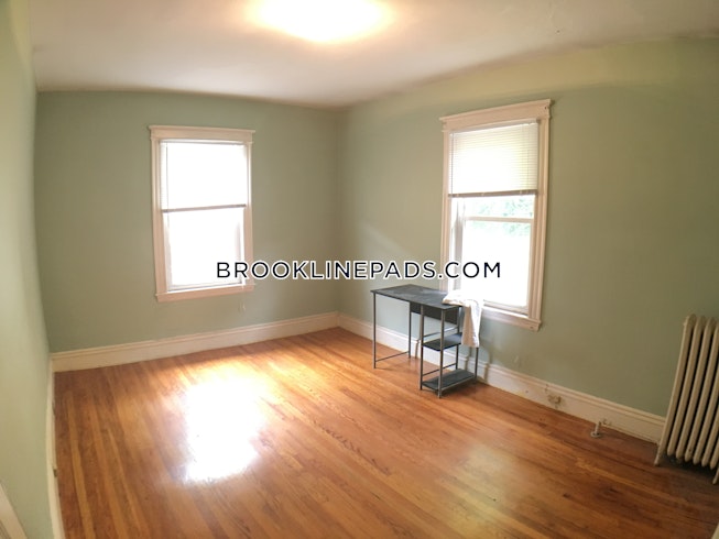 Brookline - $3,400 /mo