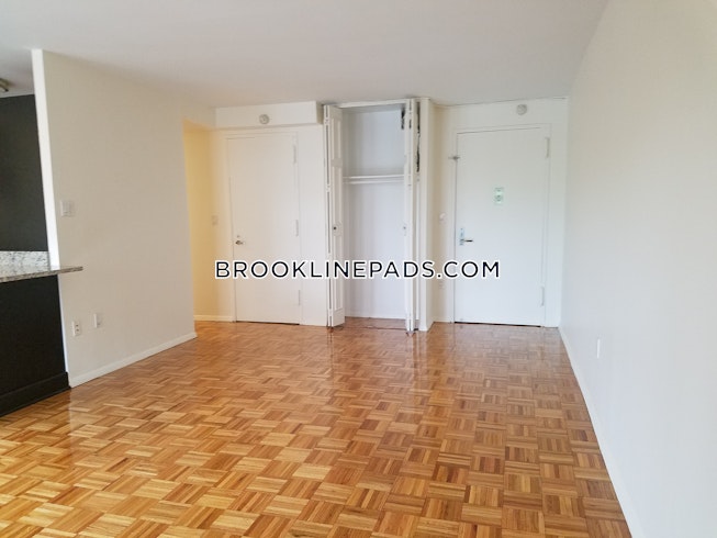 Brookline - $3,200 /mo