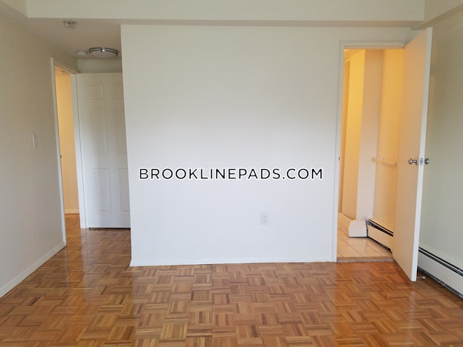 Brookline - $3,800 /mo
