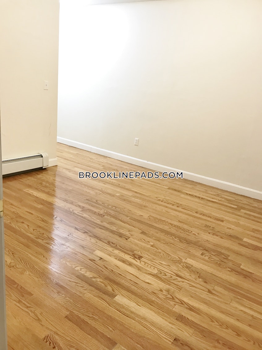 Brookline - $6,100 /month