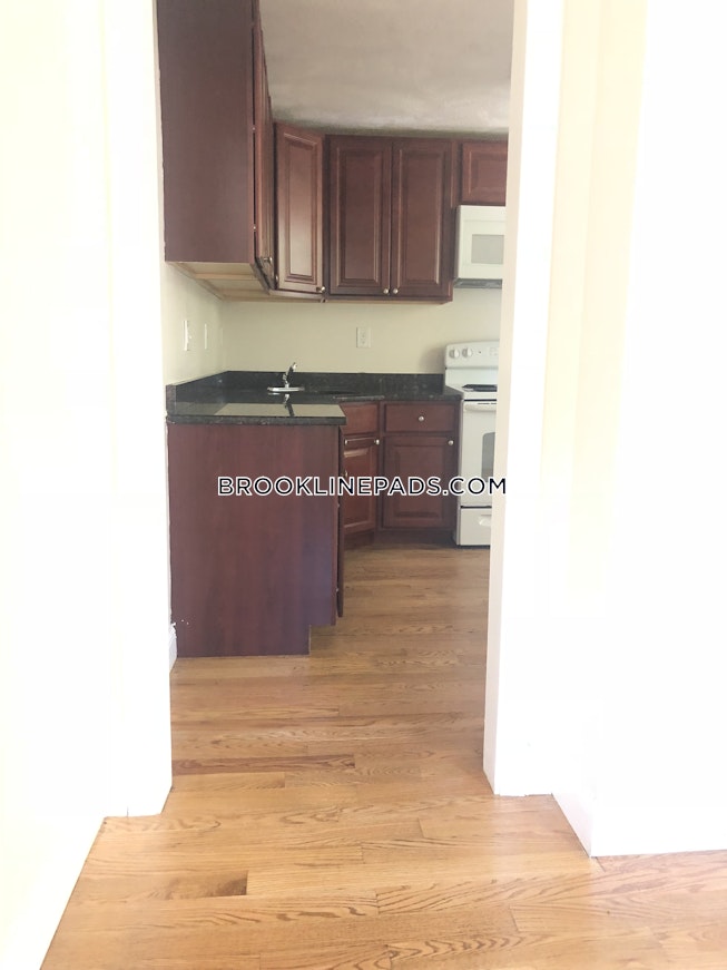 Brookline - $2,800 /mo