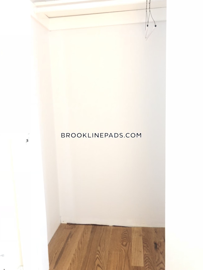 Brookline - $2,800 /mo