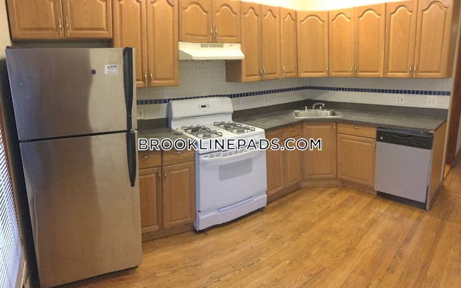 Brookline - $4,400 /mo