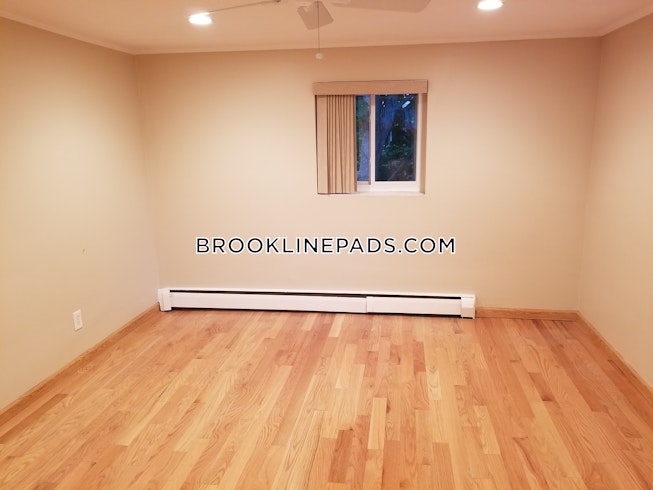 Boston - $1,700 /mo