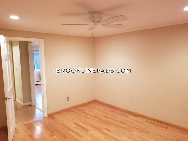 Boston - $1,700 /mo