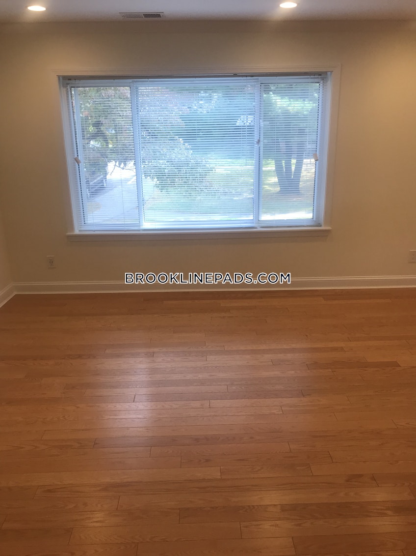 Chestnut Hill - $3,060 /month