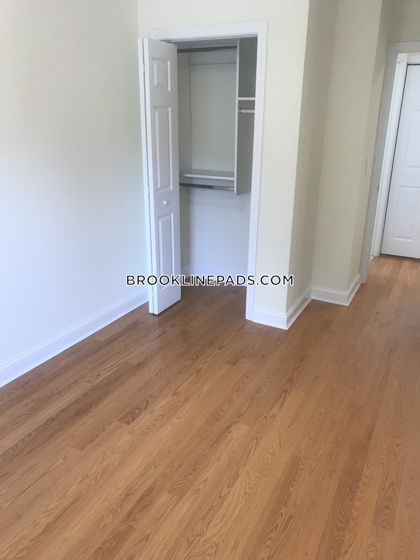 Chestnut Hill - $3,060 /month