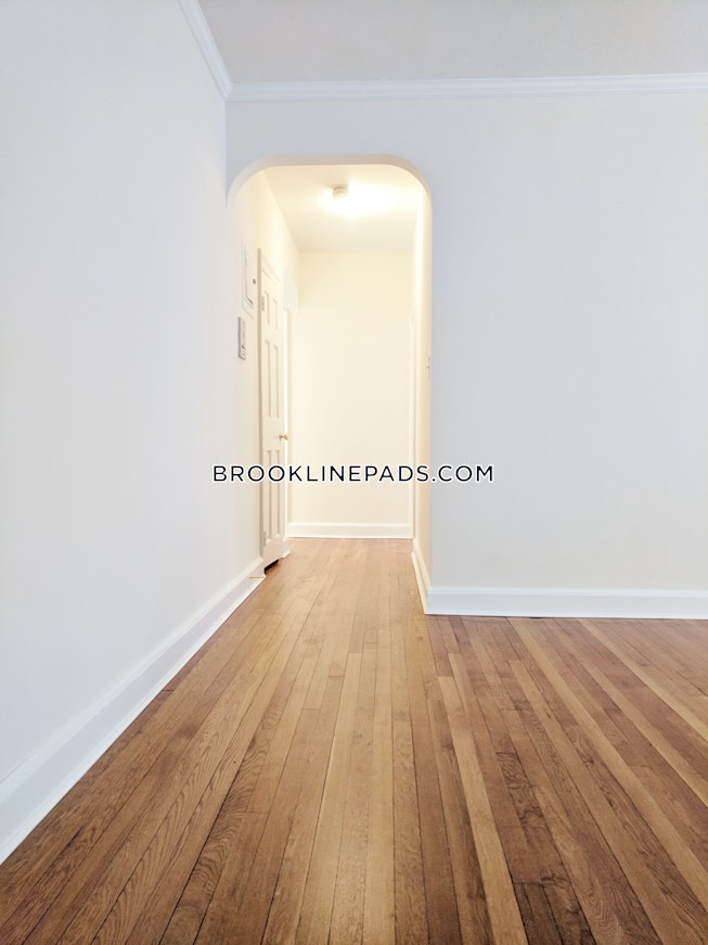 Brookline - $3,665 /mo