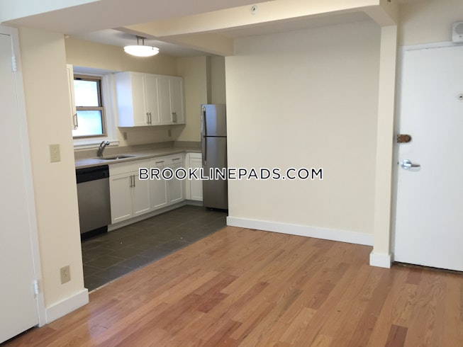 Brookline - $3,367 /mo