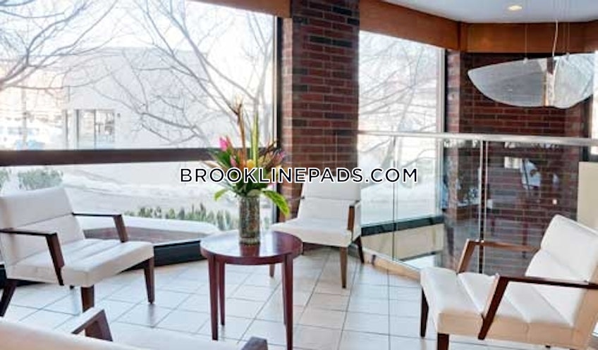 Brookline - $3,735 /month