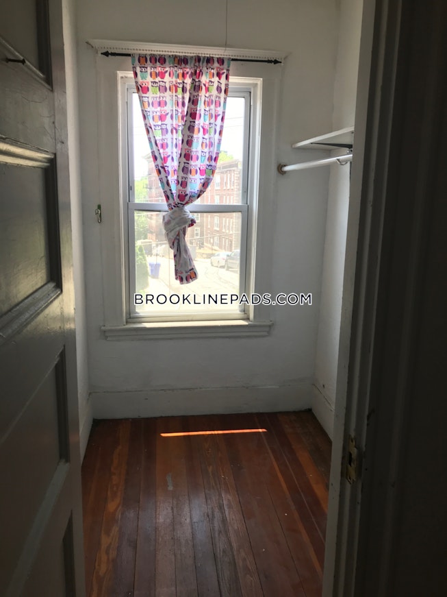 Brookline - $4,200 /mo
