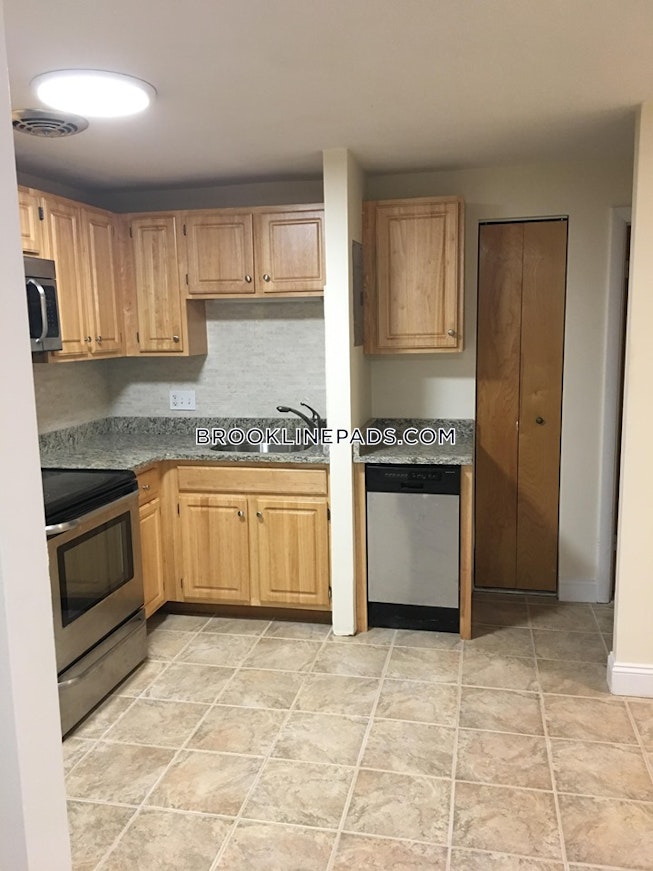 Brookline - $3,600 /mo