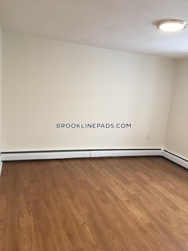 Brookline - $3,600 /mo