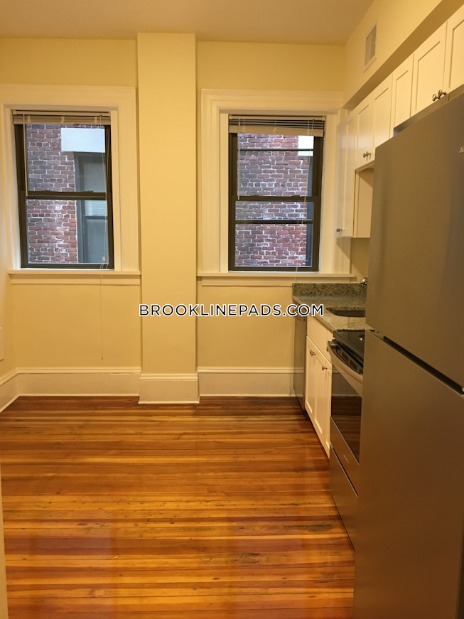 Brookline - $3,200 /mo