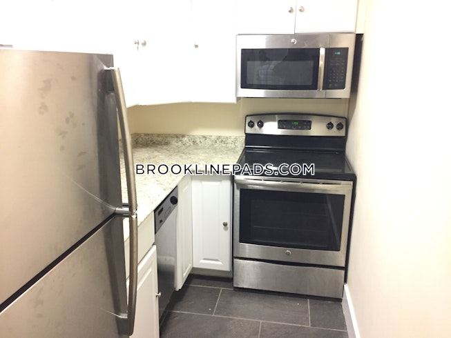 Brookline - $3,367 /mo