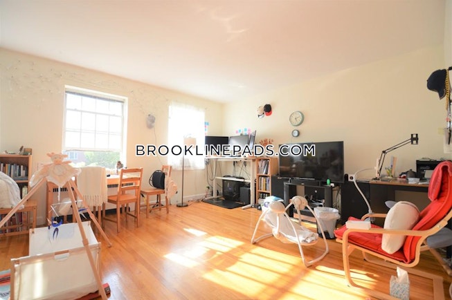 Brookline - $2,750 /mo