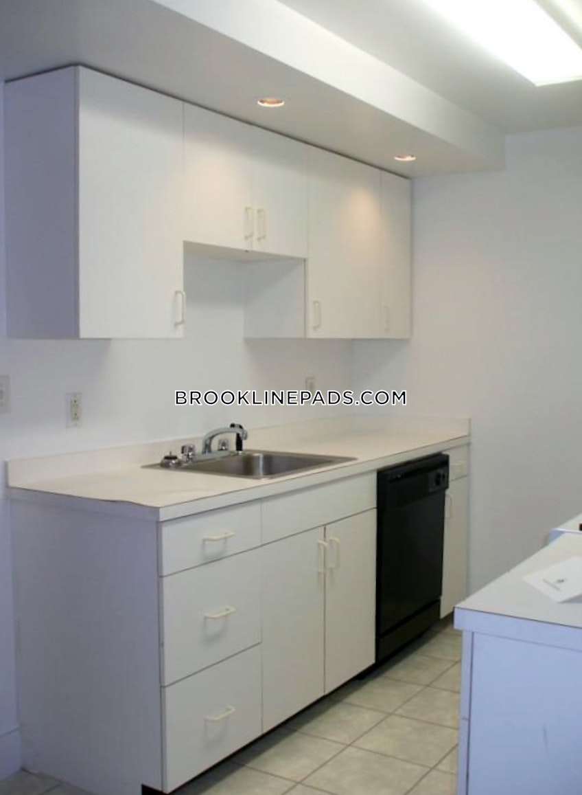 Brookline - $3,945 /month