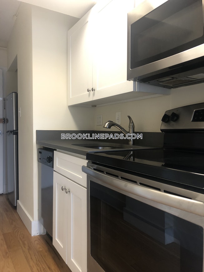 Brookline - $2,555 /mo