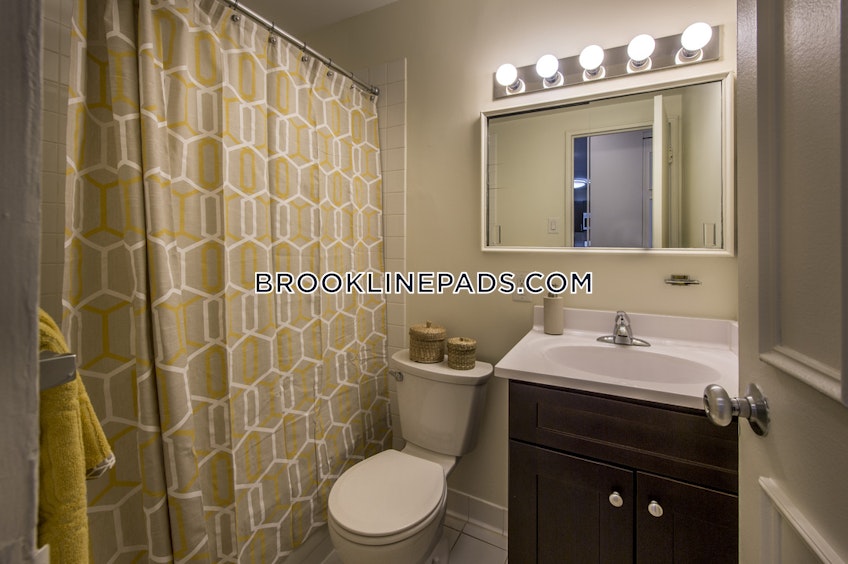 Brookline - $4,250 /month