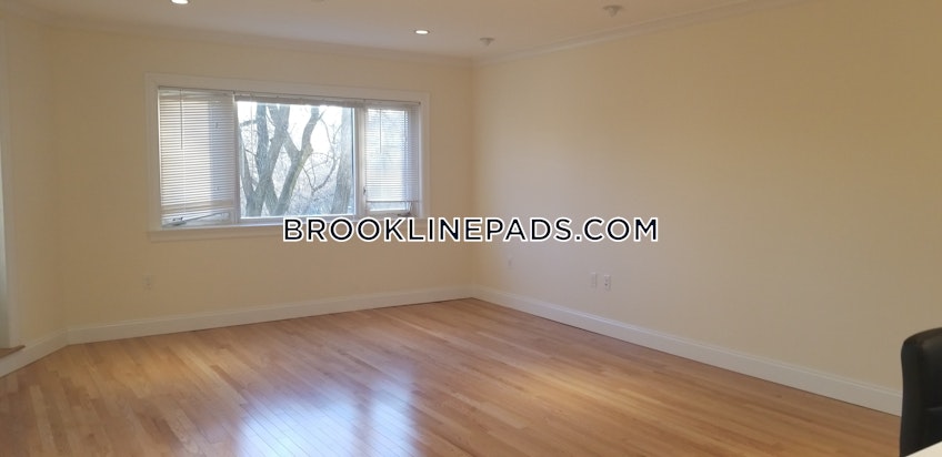 Brookline - $3,735 /month