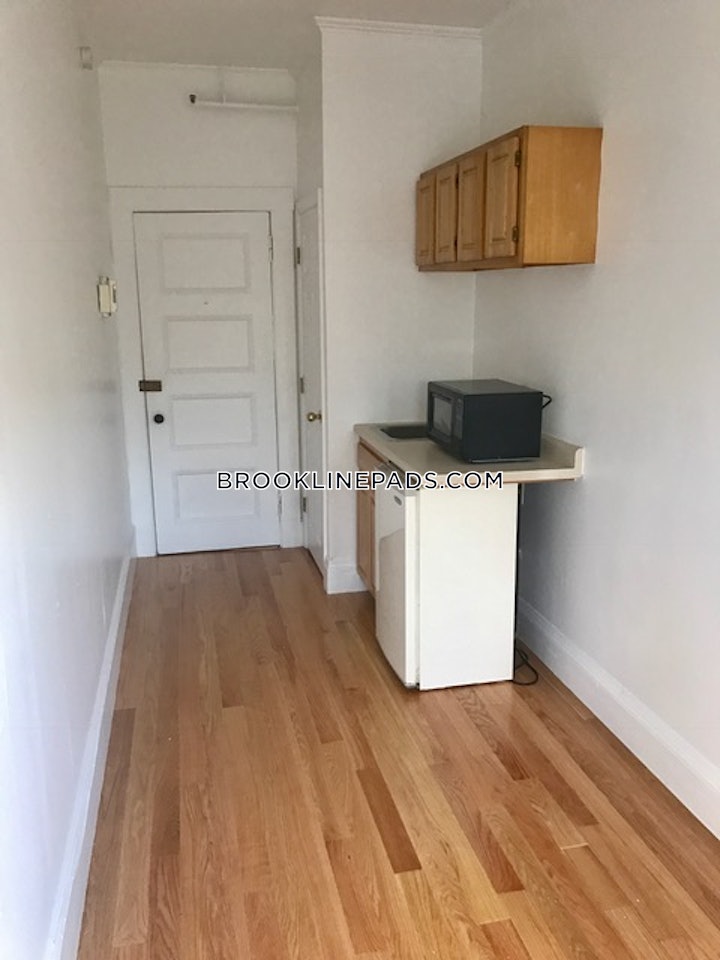 brookline-cozy-studio-apartment-available-on-beacon-street-in-brookline-boston-university-1795-4556549 
