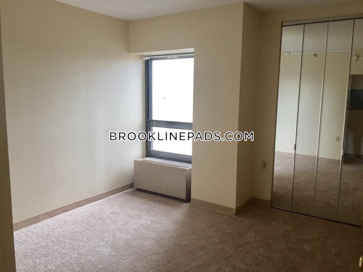brookline-apartment-for-rent-2-bedrooms-1-bath-boston-university-4905-4024782 