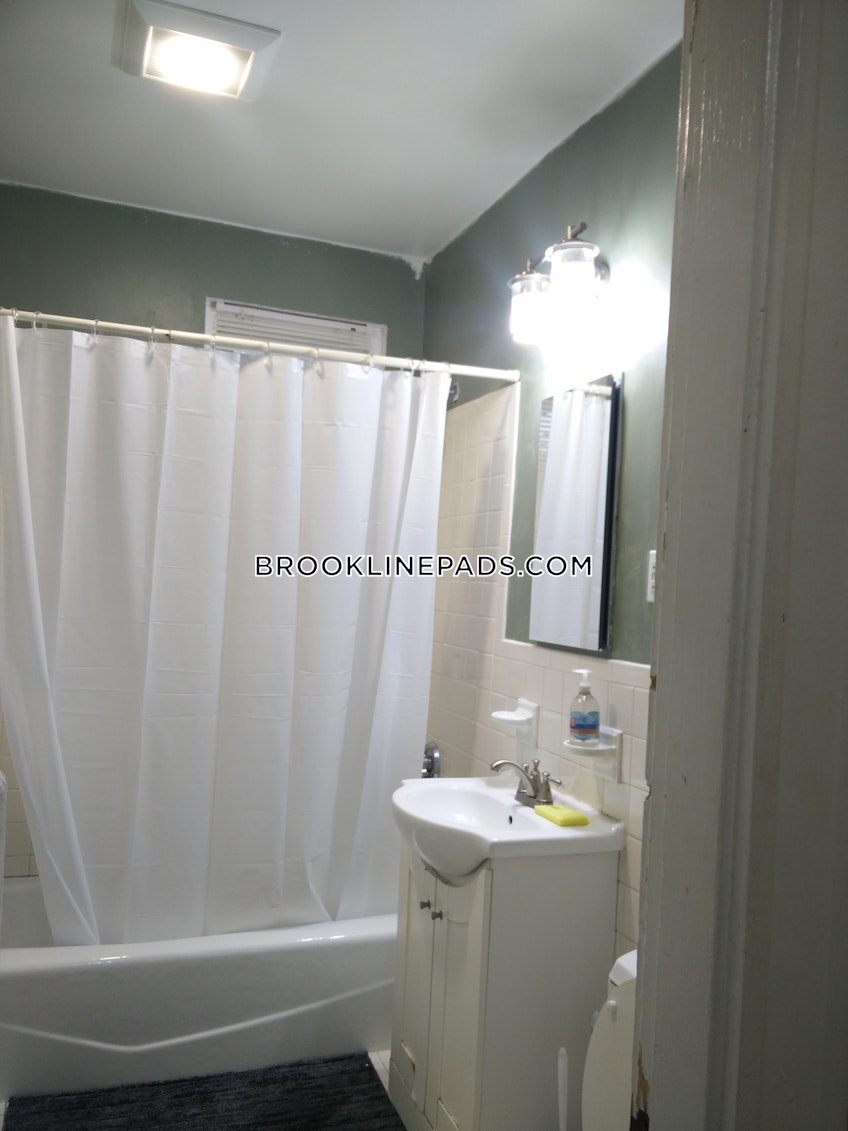 Brookline - $2,700 /month