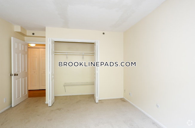 Brookline - $5,025 /mo