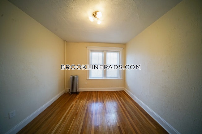 Brookline - $3,300 /mo