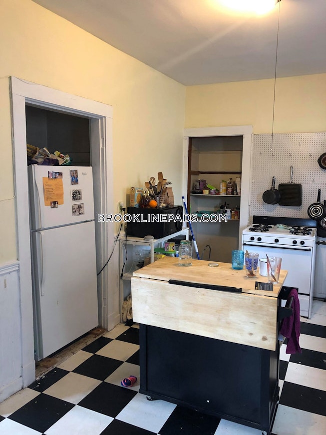 Brookline - $3,400 /mo