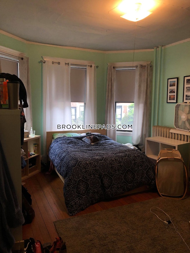 Brookline - $3,400 /mo